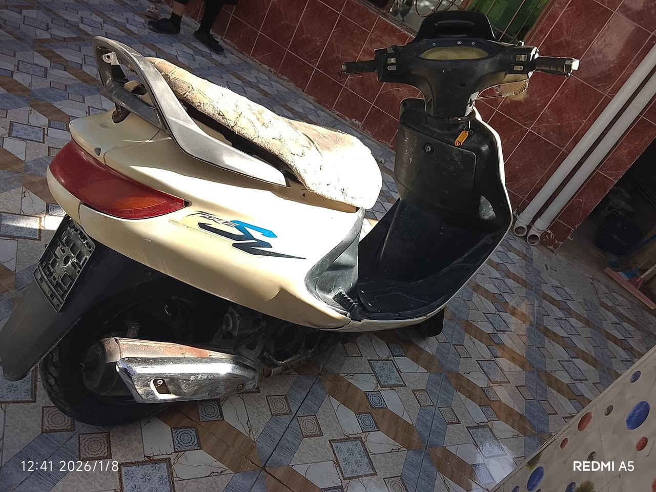 يا الله للبيع فراشه فحل كامله مكمل ما بيه شي نقص سعر ٣٠٠ وبيه مجال مكاني {حله }شاوي  قرب غرفت التجاره رقم ***********
