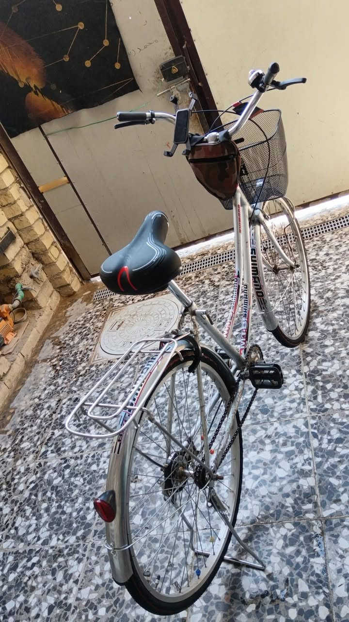 بايسكل نوع بناتي للبيع مستعمل
حجم 26 ياباني اللون رصاصي 
نضيف السعر 60 وبيه مجال 
المكان /بغداد شهداء البياع
للاتصال/***********واتساب
