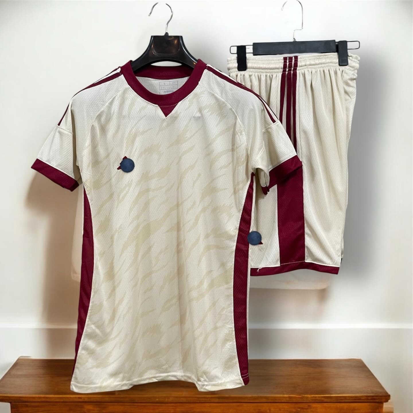 التايلندي الاصلي ✅
دريس وشورت الاصلي 🔥🔥🔥
بدون رقم 
تخفيضاااات 🔥🔥🔥🔥🔥
اذا وصلك الطلب غير البصوره ترجعه بيد المندوب
6 قطع ب 35 الف
12 قطعه ب 70 الف
24 قطعه ب 140 الف
اسعار الجمله ع الخاص ✅✅✅

 M L XL XXL القياسات
واتس :*********** 
يوجد توصيل جميع المحافظات
