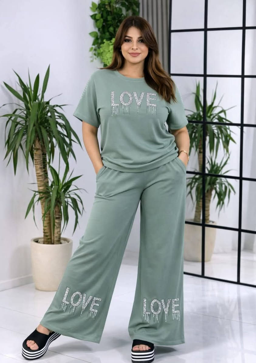 "إلى كل من يبحث عن التميز في عالم الأزياء النسائية.. 
✅ تراك فانيله مطعم بالستراس 
✅السعر 12. الف 
🛑للحجز أو الاستفسار راسلنا خاص
يوجد توصيل لكافه محافظات العراق ب 3. الاف فقط.


**إذا كنت صاحب هذا الإعلان وتريد حذفه لأي سبب، رجاءا أرسل رسالة إلى الدعم الفني**