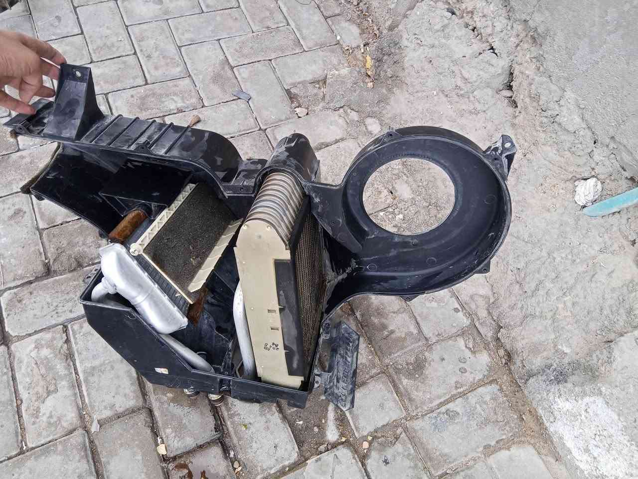 سلام عليكم غراض الفينية 
كلة اصلي تفصيخ 
مكان بصرة رقم ***********
