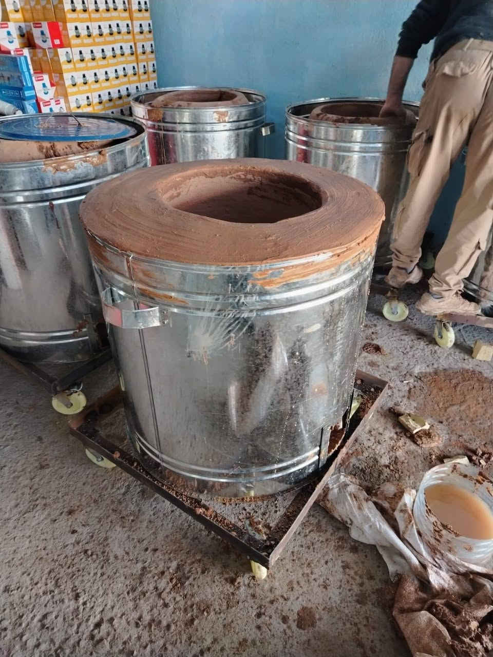 لكثره الطلبات على التنور الطين 
وفرنا افضل نوعيه مع الضمان 
يوجد توصيل 
واتساب ***********
