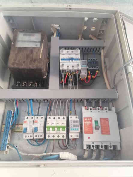 السلام عليكم نعمل كافه أعمال الكهرباء السيمينز  وجبسن بورد بكادر كافوا في محافظة الديوانيهه
ابو وتين ***********
