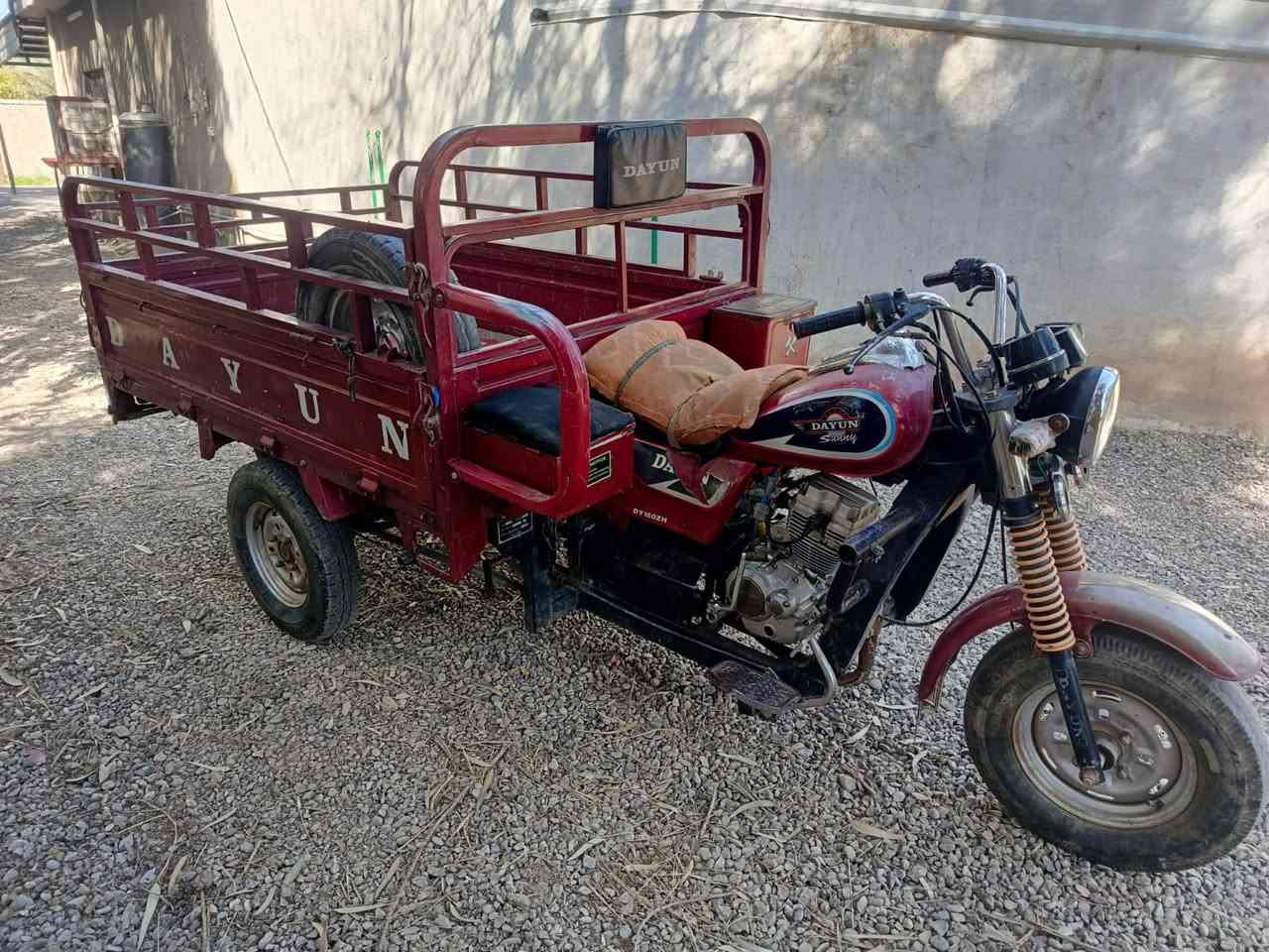 السلام عليكم ورحمة الله وبركاته ستوته 2020 نضيفه كلش من كلشي جاهزه مابيها اي نقص السعر مليون 500 وبيها مجال المكان ديالى تقاطع الوجهيه  الاتصال ‭0773 105 8164‬
