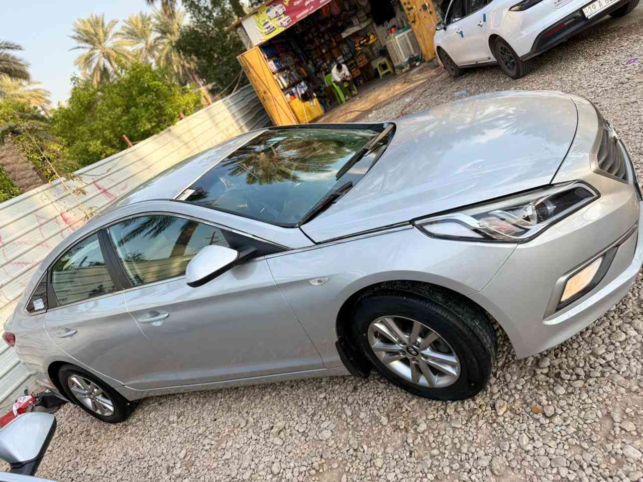 السلام عليكم ورحمة الله وبركاتة  وين اليدور كارتون  وزيرو خل يجي 
 
سوناتا طك فلين موديل 2017 اصل غااز خط واحد ادوات متوئمة  ع الشاصي طبق الاصل وين ميعجبك دك حاسبه  حته واجه مال حاسبه ادزلك مكينه دوش 2000  كارتون السياره فول نضافه اذا بيها نقص برغي ينزل من سعرها بعدها بدهن كوريا 

وكاله  ومكاتبه للمشتري

✺كصة جنطة شغل درجة اولى  باجات اقوه شغل بلسوك 
✺دخول جديد مشي قليل   
✺متومة اربيل انكليزي  شرط الحاسبة 
✺سنوية ام الفسفوره شرط اصليه    
✺مواصفات  
✺تحكم مري كهربائي +مري شفط
✺كروز نظام تثبيت سرعة 
✺غاز غاز اصل انسه الصرف شعله فول 
✺بلوتوث 
✺حساسات امامي خلفي  
✺تبريد ثلج  
✺مانع انزلاق 
✺السيارة جاهزة وبدون اي نقص كاملة على 24 حباية  تستلم بدون اي نقص اذا بيها نقص تنزل من سعرها 
✺سيارة احلى من الصور وشغلها مضبوط 
✺كير مكينة تبريد تدفئة حدادية دواخل كهربائيات كلشي جاهز
✺مكان السيارة بابل 
✺السعر ٥٦ ومحال قليل  حك الجيه فقط 
 للاستفسار الاتصال على الرقم
‏ ***********
