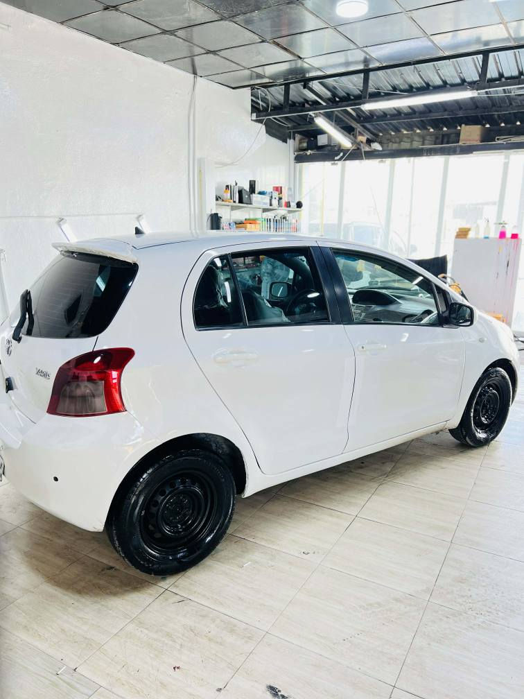 تويوتا يارس ٢٠٠٨   
مه كينه گه وره  ABS سه قفي بوياخي نيه  عام نيه حيزام نيه پشتو پيشي  كه پسه گير مه كينه  به شه رت ١ دينار مه سروفي تيدا نيه  بو زانياري نرخ په يوندي به و ره قه م تلفونه بكه ن 
ژ.م     *********** أربيل, العراق
