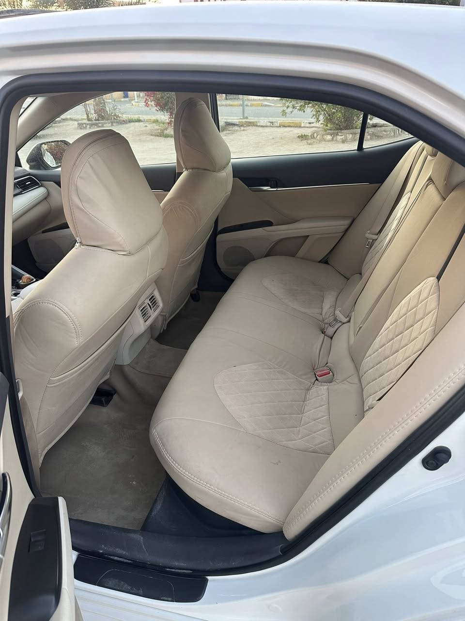 السلام عليكم
للبيع كامري 2024
خليجي وكاله عبد الطيف 
فول مواصفات 
شاشه لاندكروز
فتحه بصمه 
كشن كهرباء 
برده 
تبريد قطعتين 
رقم بغداد 
سياره جديده ماشيه 36 الف كيلو 
كفاله عامه من البارد والصبغ والتبديل 
بيهه دحجه جدن بصيطه بلباب 
ممبينه ولا مصلحه 
مكان نجف 
سعر 248 
***********
