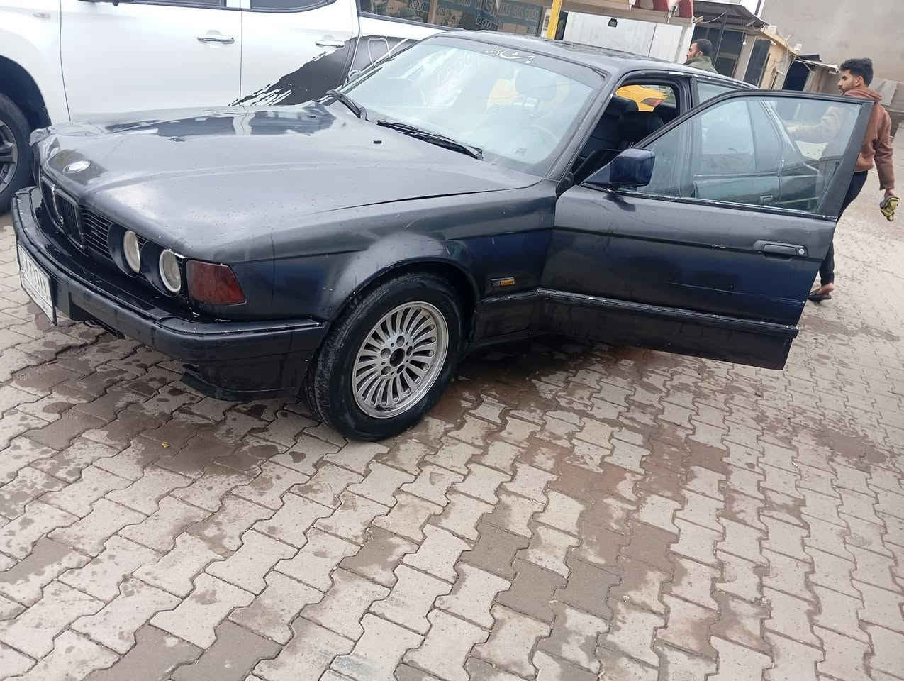 السلام عليكم بي ام 730 بيع او مراوس رقم بابل مالكها بالهاشمية تبريد شغال تخم تاير خلية   كشنات جلد كهربائي كير جديد شرط علما المكينة بيها خيط بخار الإستفسار على الرقم*********** مكاني بابل القاسم
