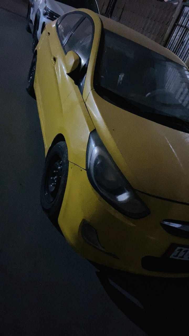 سلام عليكم اكسنت 2015 خليجي محرك 1400 السيارة تحكمات السيارة العنوان بغداد الامين السيارة بيها بس تخير بل نمر بس بل بكً  رقم الهاتف ***********
