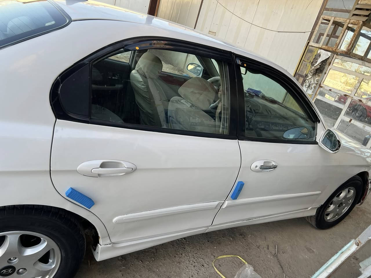 سوناتا 2000 جاهزه من كلشي صدر جديد مكينه وكير مكفولات مكينه 6V. 2700.   مصبوغه اثر جراد وصورها قبل الصبغ موجوده كهرباييات كامله بلاديه السياره ودمام وشاشه كار بلي تدفئ او تبريد  وخير من الله سعر 50 وبيها مجال شي بسيط


**إذا كنت صاحب هذا الإعلان وتريد حذفه لأي سبب، رجاءا أرسل رسالة إلى الدعم الفني**