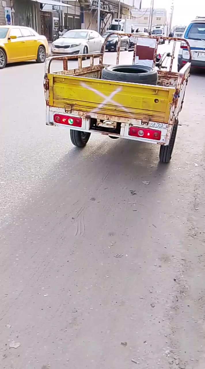 سلام عليكم شباب ستوته للبيع او مراوس موديل 13اورق حتى ورقته وكيل بيه شاصي كفاله بيديها خطين اكسن كبس تايرات 3 بلكارتون  سعره خاص ***********
