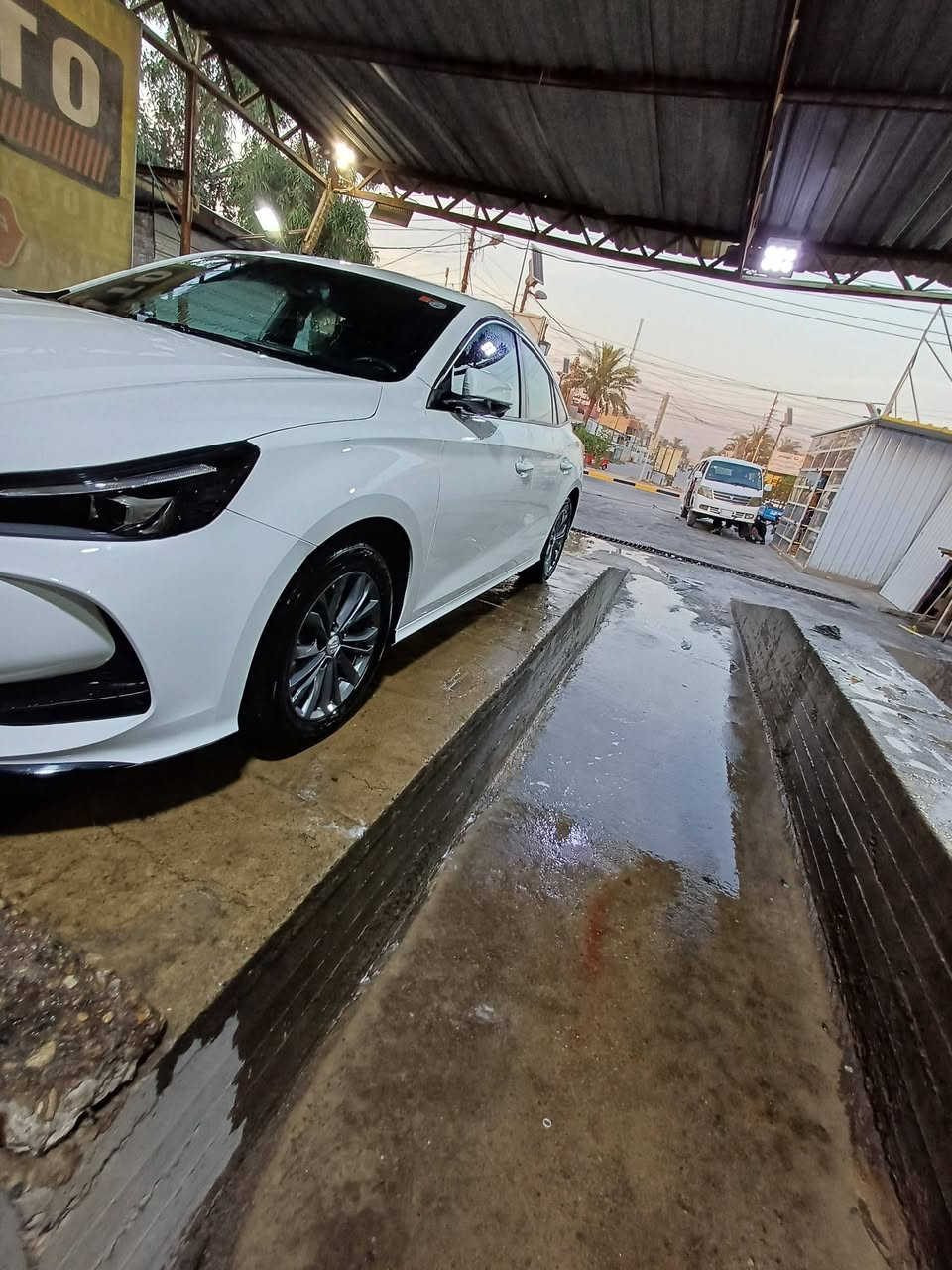 ام جي كفالة عامة عدة شخط بل باب زغير مابين ماشة17الف
تحويل او وكالة مباشر 
رادار 
تبريد قطعتين
فتحة 
كامرات 
كار بلي بلادي
داش كام بلادي 
هواي مواصفات مفولة 
سبير بعدة منازل 
العنون  بغداد السعر 
118وبيهة مجال بصيط حك جية *********** واتساب 
***********
