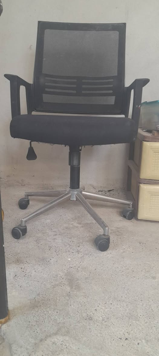 سلام عليكم كرسي دوار للبيع كلش نضيف


**إذا كنت صاحب هذا الإعلان وتريد حذفه لأي سبب، رجاءا أرسل رسالة إلى الدعم الفني**