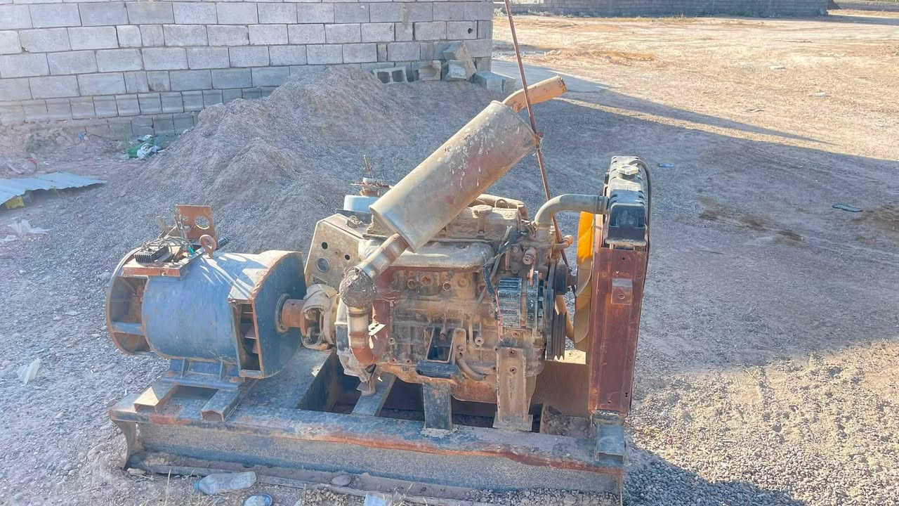السلام عليكم 
مولد كيا 
40kv
محرك2700
شغال بي نقص سلف 
***********
