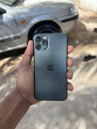 ١١ برو قافل ايكلود بطاريه ٨٠ ذاكره ٢٥٦ نهاية ٩٠الف ٠٧٨٩٣٦٠٦٣٠٧