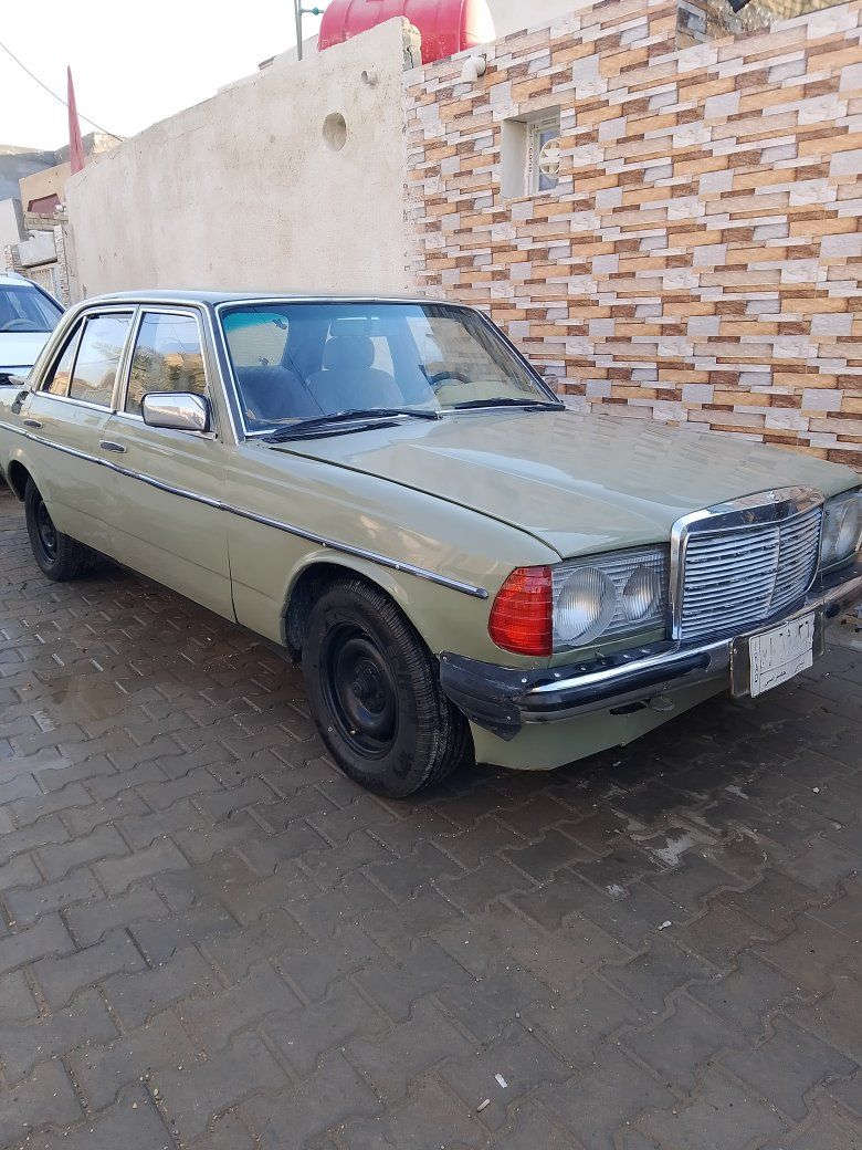 سلام عليكم /سياره مارسدس للبيع مصبوغه صبغ عام جماليه سياره نظافتها 70بالميه سياره كما موضح بالصورة كير ومحرك خير من الله حداديه زينه تخم تاير جديد السعر 35وبيه مجال حگ الجيه اخوكم وخادمكم موجود على الفيس وهذا رقمي ***********
