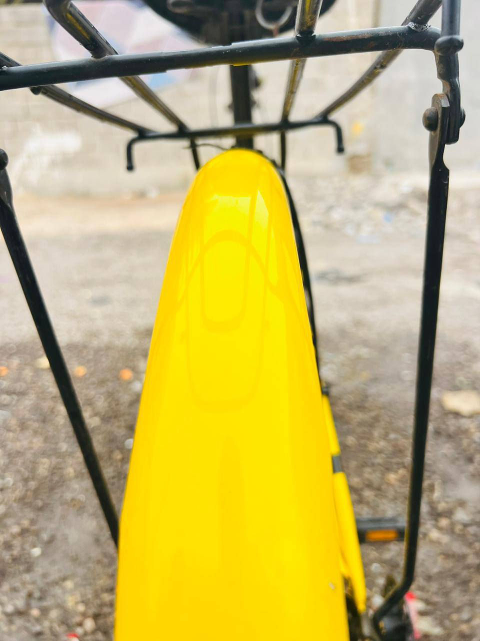 سلام عليكم بيسكل للبيع حجم 26  جاهز كل نقص مابي موديل 2018 بيسكل جديد مكان واسط.  نعمانيه                       (***********)       (***********)
