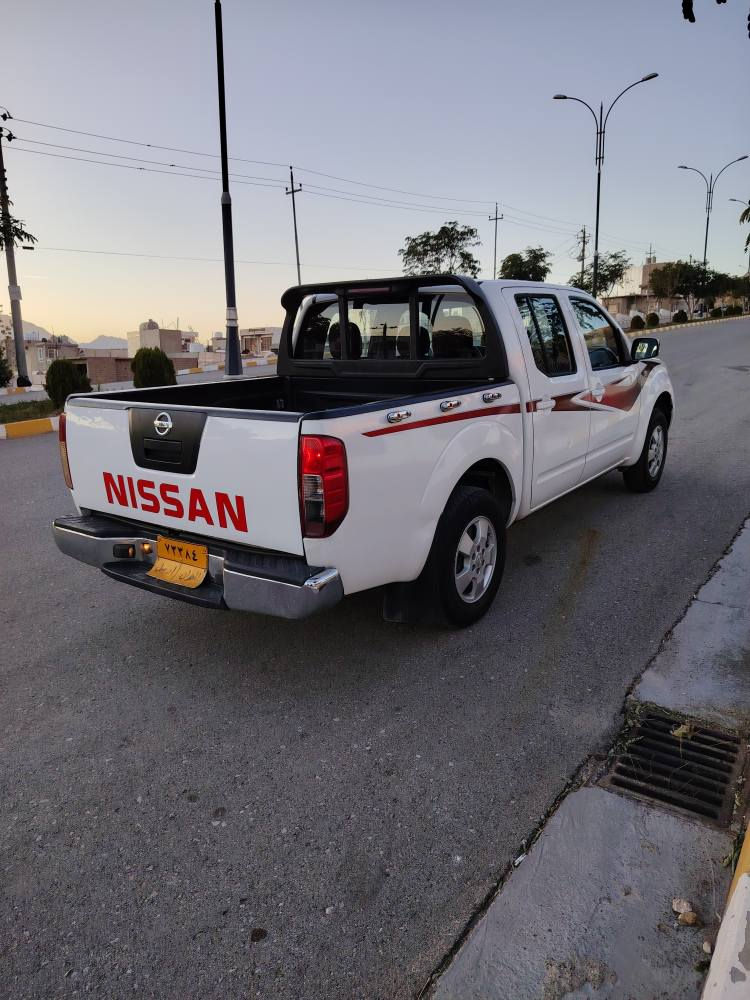 نیسان ناڤارا 2013پارچە ڕەش لەسەر ساقی ڕەقەم هەولێر بەسەر چووە گێڕو مەکینەو تەقەو ڕەقەی بەشەرت شاشە ئایپات کامیرە حاسە سەیارەکە زۆر جاهیزە گۆڕینەوە ناکەم  فڕۆشتنە *********** دەربەندیخان السليمانية, العراق
