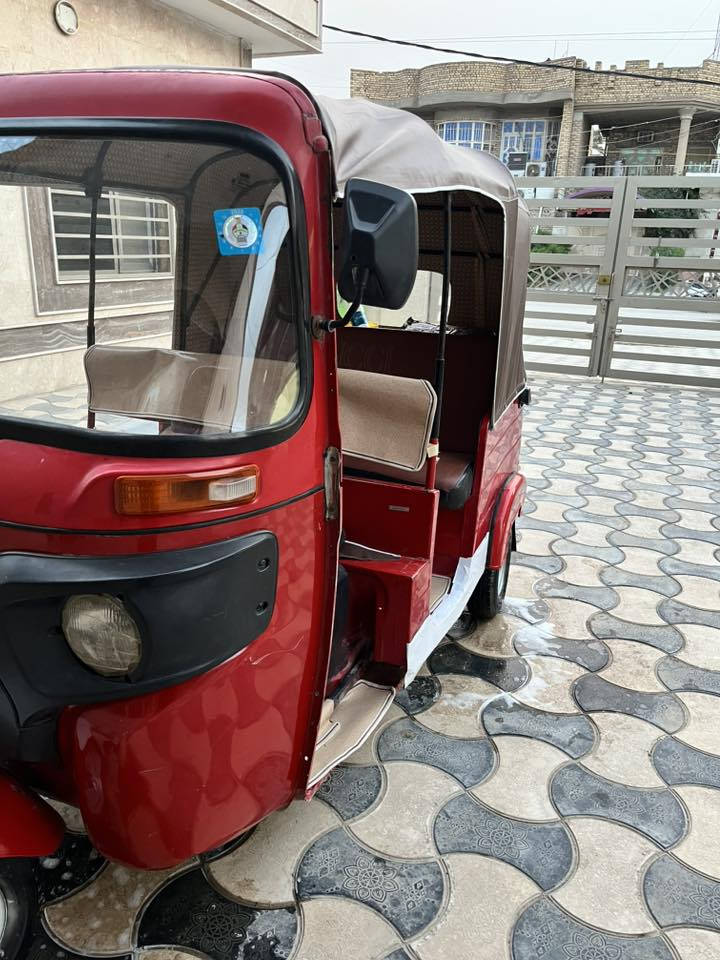 يالله السلام عليكم 
تكتك موديل ١٨ مكينه عشرين بعدها علسحك
تكتك ماعوزها شي مكاني كوت سعر ٤٩٠٠ من ايدك للشارع للتواصل ***********
