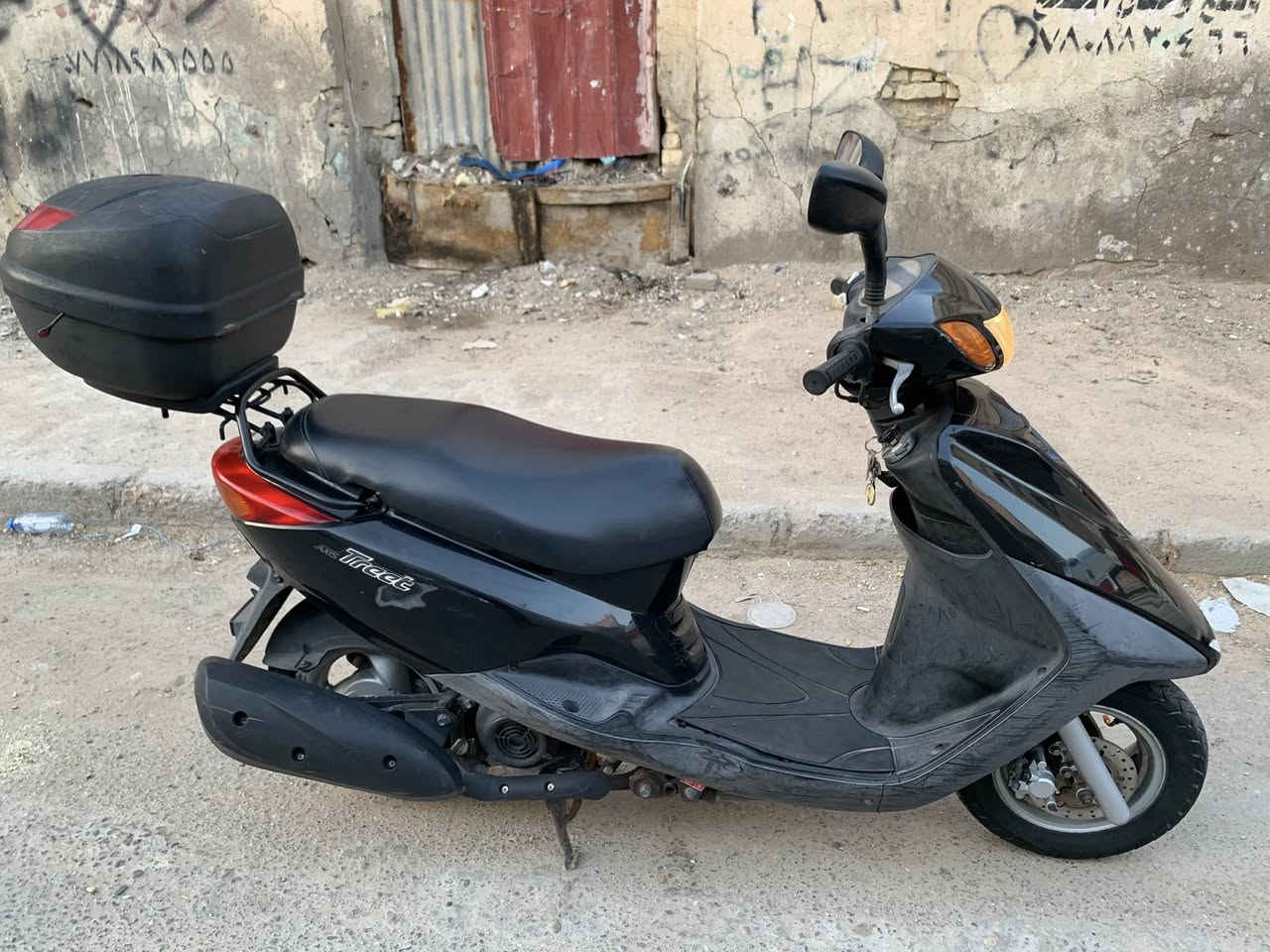 يوماها اكزز ترت
سعرها مليون و٣٠٠ الدراجة مكفولها منزلها بيدي من الرمبة ب١٢ ورقة 
مكاني الجمهورية


**إذا كنت صاحب هذا الإعلان وتريد حذفه لأي سبب، رجاءا أرسل رسالة إلى الدعم الفني**