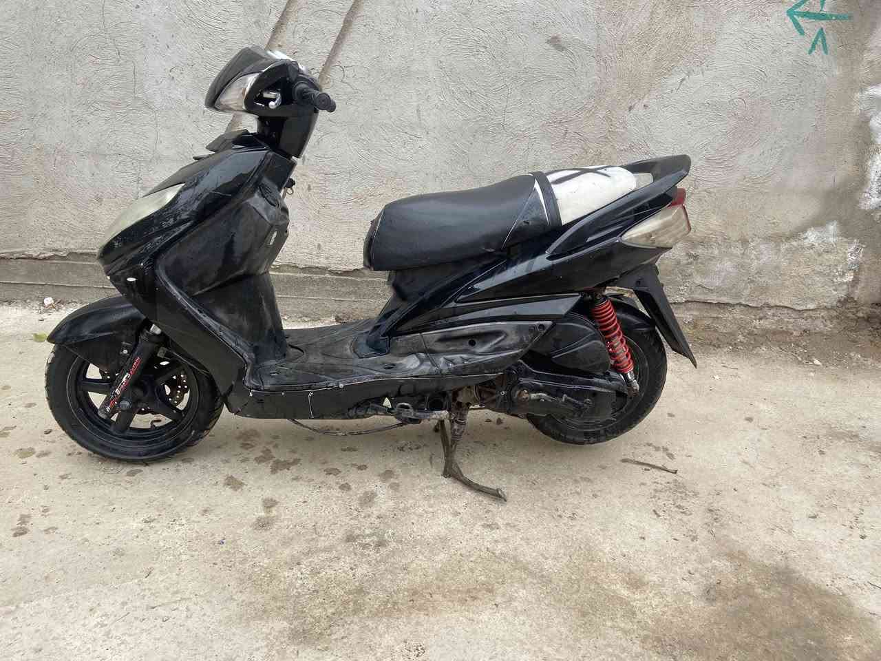 للبيع دراجه سكنز فحل مكينه خير من الله نكره سلف بأي وقت كهربائيات كله شغاله دراجه جاهزه 
#المكان بابل الحصوه 
#السعر٣٥٠وبيه مجال
للأستفسار ***********
