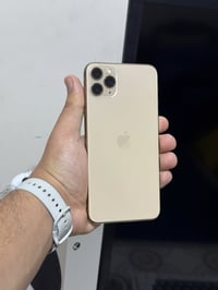 آيفون ١١ برو ماكس • ٢٥٦ • كاميرا خلفية اصليه