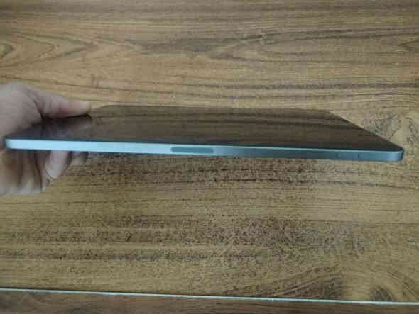 السلام عليكم للبيع ايباد 11 m2 الإصدار الأخير نضافه 100/100 بطارية 95 غراضه كامله كارتونه السعر 750قفل للاستفسار ***********
