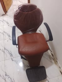 كرسي • للبيع