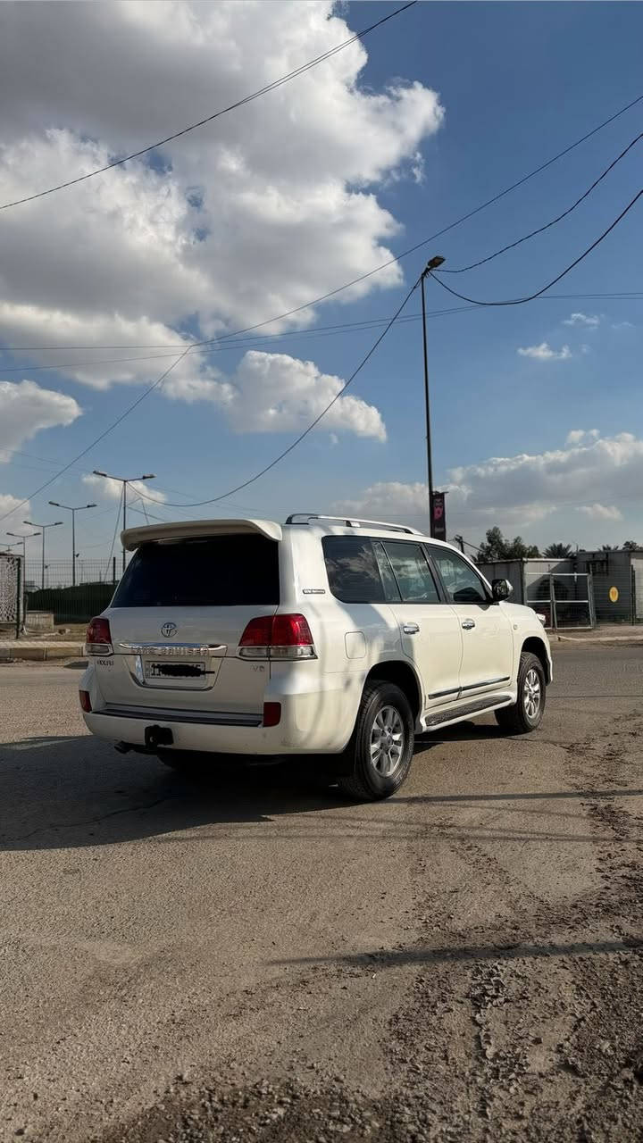 للبيع نقد او ...اقساط (((موضف حصراً )))
لاندكروز ((2011))ستينية✅
ماشية 206 الف كيلو حقيقي
فول مواصفات معرفوه موصفات الستيني
مكينة كير مكفول
السياره بيها جاملغ مبدل وبراغي باب مفتوح  والسونر بلمنشور 
رقم بغداد  بسمي
العنوان بغداد 
واشراي يتصل 
***********
***********
