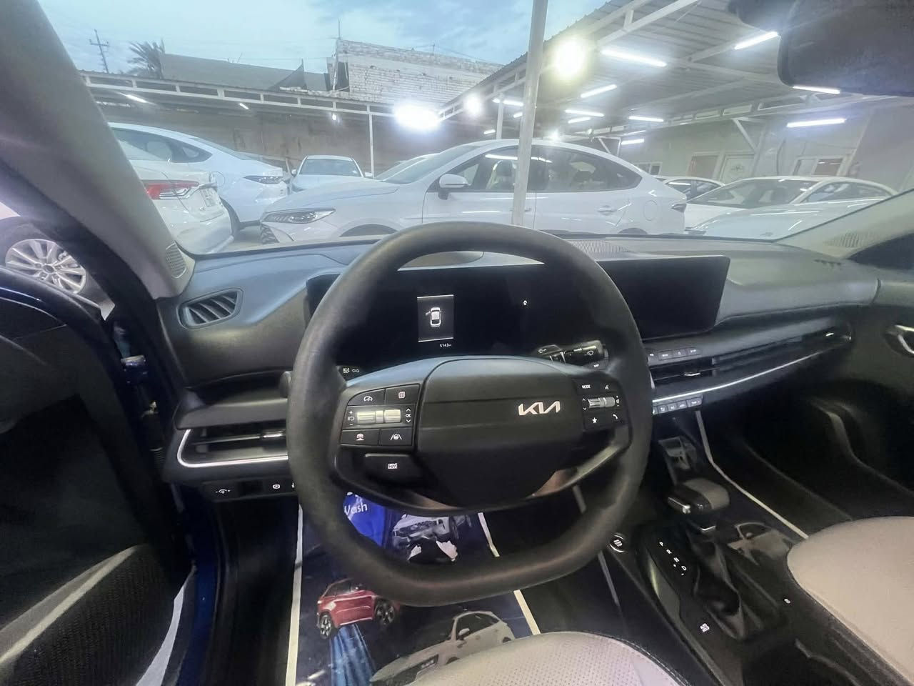 يا الله اللهم صل على محمد وال محمد ... كيا كي فور موديل ٢٠٢٥ فئة LX حادث موضح بالصور جدا بسيط اخت الكلين وايرباك بردة وكشن فقط ومرجعهم سستم 

عداد المسافة /  ٥٠٠٠ الف ميل فقط

السيارة كاملة مكملة مناقصها اي شي من دهن من فلاتر وصدر جديدة لوووك ودواخلها مغلفها جلد تفصال في الاردن 

السعر ١٨،٣٠٠ $ وبيها مجال جدا بسيط مرقم بغداد كامل

للاستفسار اكثر
 ***********
بغداد العامرية
