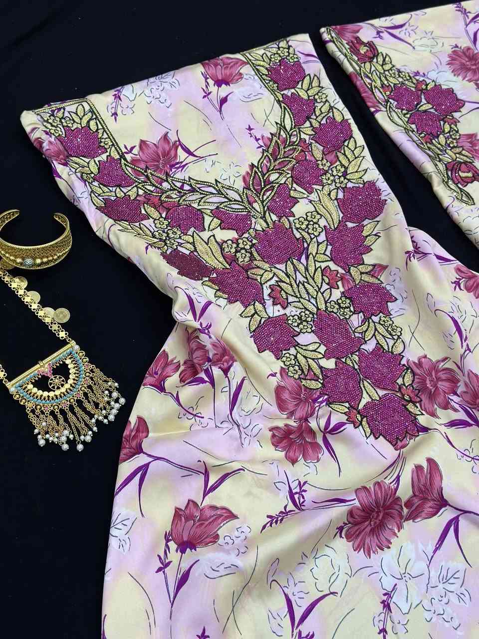 مخاویری ئیماڕاتی لە ناوخۆی دوبەیەوە بۆ کوردستان 🌙✨
جوانترین و نوێترین مخاویرەکان بەردەستن 
بۆ نرخ مەسج بنێرن


**إذا كنت صاحب هذا الإعلان وتريد حذفه لأي سبب، رجاءا أرسل رسالة إلى الدعم الفني**