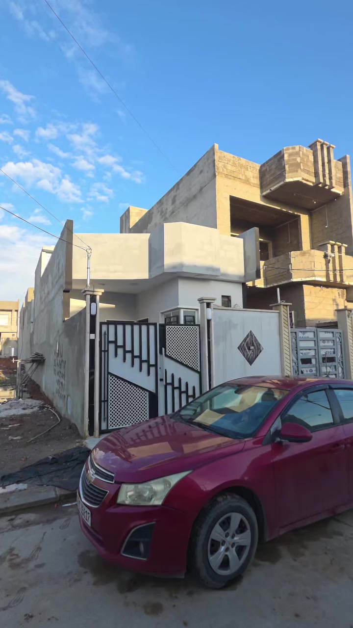 مكتب منازل للعقار  
#دار_للبيع 
#الموقع حي السماح الثانية قرب سايدين ٣٠ 
#المساحة ١٠٠م٢ 
يتكون الدار من طابق واحد 
استقبال وهول ومطبخ وصحيات وغرفة نوم 
_______________
للاستفسار الاتصال على الارقام:
☎️***********
☎️***********
أو زيارة مكتب منازل للعقار حي السماح سايدين الاركان قرب مول القمة 

#موقع_المكتب 9688+PG6 الموصل
