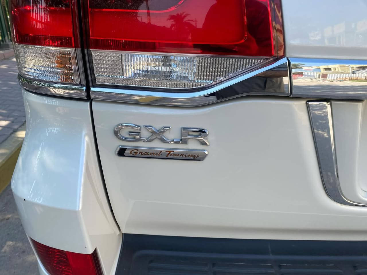 السلام عليكم
للبيع تويوتا لاندكروزر 2019 فول مواصفات 6 سلندر GX.R السيارة مكفولة كفالة عامة من البارد والفتح السيارة اخت الزيرو بعدها على وضع الشركة مواصفاتها
-تشغيل بصمة
-سلايت روڤ
-كراسي كهرباء
-زراك لايت
-لايت +بروجكتر زنون اصلي
-مكينة 6 سلندر
-شاشة اصلية
-طفاية 
-تحكم ستيرن
-مري شفط
-ثلاجة
-فور ويل
-كامرة+ حساس خلفي
-تخم تاير جديد اصلي شركة 
-عدة+ جك مامستخدمات
-رقم بغداد دولي بأسمي 

السيارة جديدة على وضع الشركة بعدها بوضع الوكالة جاهزة من كل النواحي اخت الزيرو 
ماشية 37 كم حقيقي 
مكانها بغداد
السعر590 $
***********
