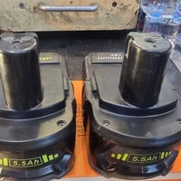 بطاريتين • ليثيوم