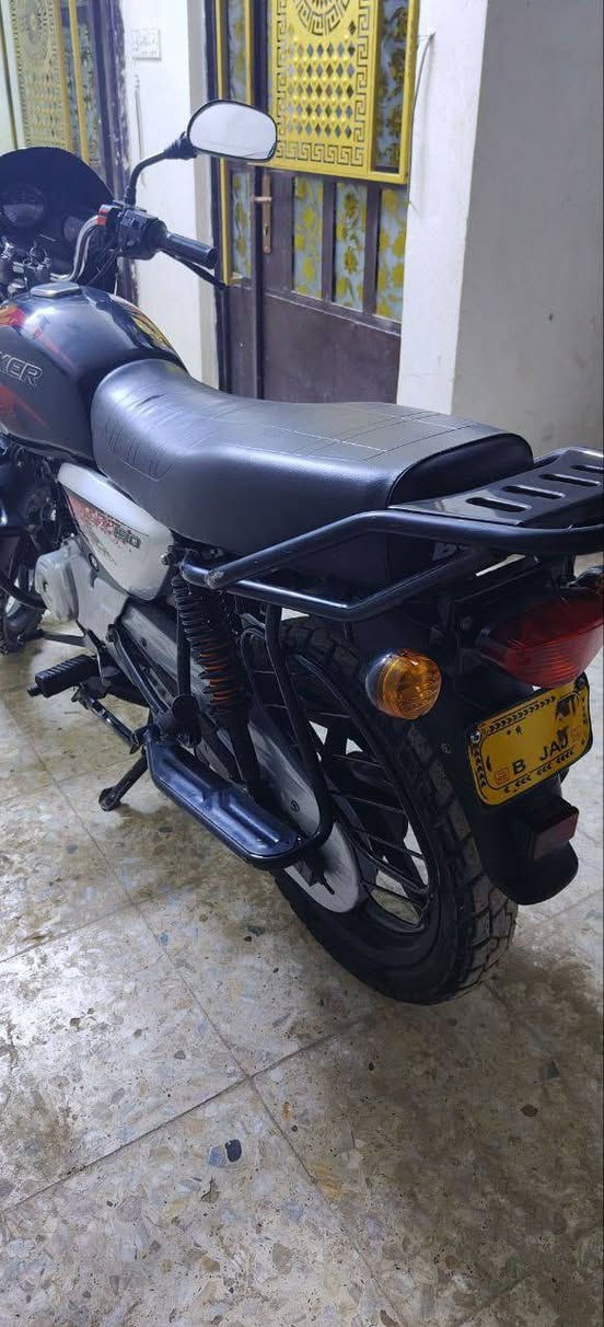 سلام عليكم بوكسر موديل 22 دراجه نضيفه تجي اتشوف وتفحص نقصه اشاره الاماميه وكابريته تعبانه موجودات بلجيس الاشاير شلعه بيهه اتخبل سعره 950 وبيه مجال اوراق كامله تترقم كل المحافظات مكاني شعله ***********
