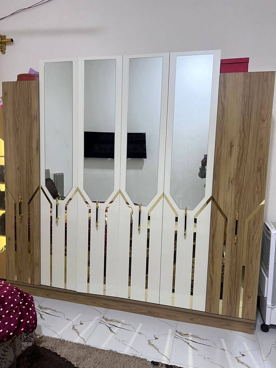 الـسلام عـليكم
غرفه للبيع نضيفه وجديده صار 4 اشهر من اخذتها تركيه 
5 قطع 
سعرها 650 وبيها مجال 
للااستفسار اكثر ***********
