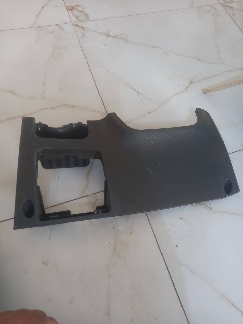 سلام عليكم غراض كيه ريو كلهن ب ١٢٥ الف  ٢٠١١ خليجي العنوان ميسان الماجديه رقم ***********
