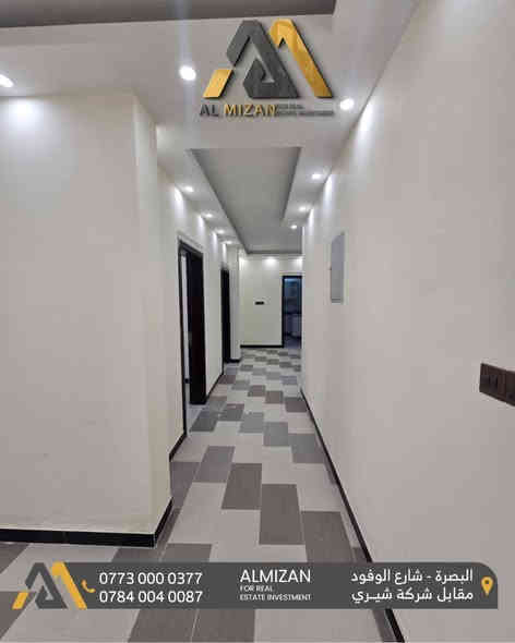 ⚖️ الـمـيـزان للاسـتثمـار الـعقـاري ⚖️

🔶شقــق حديثــة للإيجــار 🔶

من ضمن بناية حديثة  بناء 2025  
في البصره - تقاطع المشراق 

مناسبة لأصحاب الشركات والموظفين 

وتتميز بالمواصفات التالية:

المساحة 110 متر 
غرفتين منام
صالة
مطبخ مؤثث
 صحيات 
بناء حديث تتمتع بتقنيات نظام كهرباء ذكي (سمارت).
مصعد حديث لراحة السكان ودرج
تبريد مركزي وتدفئة
حراسة على مدار الساعة
خدمات متكاملة لتلبية جميع احتياجاتك.

🔸الايجار : 900$ دولار امريكي وقابل للتفاوض

🔸نعمل لايجاد افضل العروض العقارية لكم

⚖️⚖️⚖️⚖️⚖️⚖️⚖️⚖️⚖️⚖️
🔹الفيس بوك 
‏(https://www.facebook.com/profile.php?id=61552046311066&mibextid=LQQJ4d)
🔹الانستكرام
https://www.instagram.com/almizan_iq?igsh=MWl5ZzVqZTBkYTJobQ==
🔹التليجرام
‏almezan_real
🔹التيك توك
https://www.tiktok.com/@almezan_real?_t=8hFjVbhQp2z&_r=1
السوق المفتوح 
( الميزان للاستثمار العقاري ) 
  🔶 أرقام المكتب
      🔹 *********** 
     🔹 *********** 

📌البصرة - شارع الوفود - مقابل معرض شيري للسيارات
