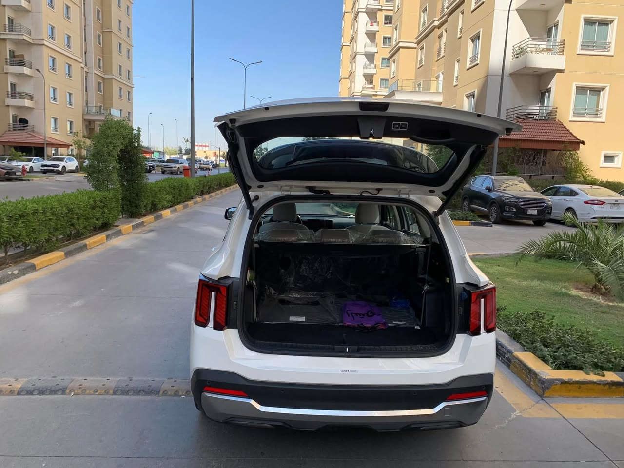 السلام عليكم
سورنتوا موديل 24 

ماشية 22 الف 

كفالة عامة كسر كارتون 

مواصفات 

داتا شو 

بانوراما 

ويل 19 

كراسي كهرباء 

صندوق كهرباء 

6 سلندر 
السعر // 328 وبيها مجال 

وبقية المواصفات المعروفة 

للاستفسار // ***********

مكاني رمادي 

تحويل مباشر
