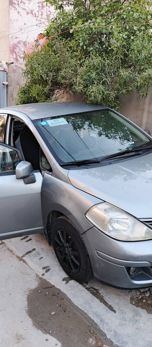 للبيع فيرسا موديل 2009 وارد امريكي بيه جاملغ جهته السائق مصبوغ رقم بغداد انكليزي سنويه جديده شراي يتصل ***********
