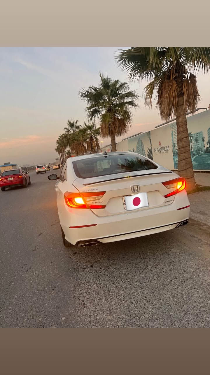 Honda accord 2022 sport 🚀
بصمة 
كامرة 
شاشة جبيرة 
رادار امامي 
٣ انظمة قيادة (normal-eco -sport) 
بريك بصمة 
اوتو ستارت ستوب 
قيادة ذاتية 
رادار خط شارع 
تحديد سرعة 
كشنات كهربائية 
شاشة الكتروني
اوتو هولد 
لايتات امامية خلفية led 
ويالة و تايرات رياضية 

سيارة ماشية 94 الف كلشي اب حالة الشركة كلشي بيها اب شرط لعشاق تميز سيارة مابيها اي نواقص تايرات صدر مكينة كير كلها اب شرط سيارة رقم اربيل ترقيم جديد 
رقم سنوية هزة فحص جديدة سنوية لحد سنة ٢٠٣٠ تحويل اب شرط ثاني يوم 

ضرر السيارة فقط باب صبغ و باب تبديل شركة بجم كبس كل ايرباكات اب شرط دواخل اب شرط مابيها 

مكان :اربيل 

سعر :152$ بيها مجال للطيبين 

*********** اتصال او واتس اب أربيل, العراق
