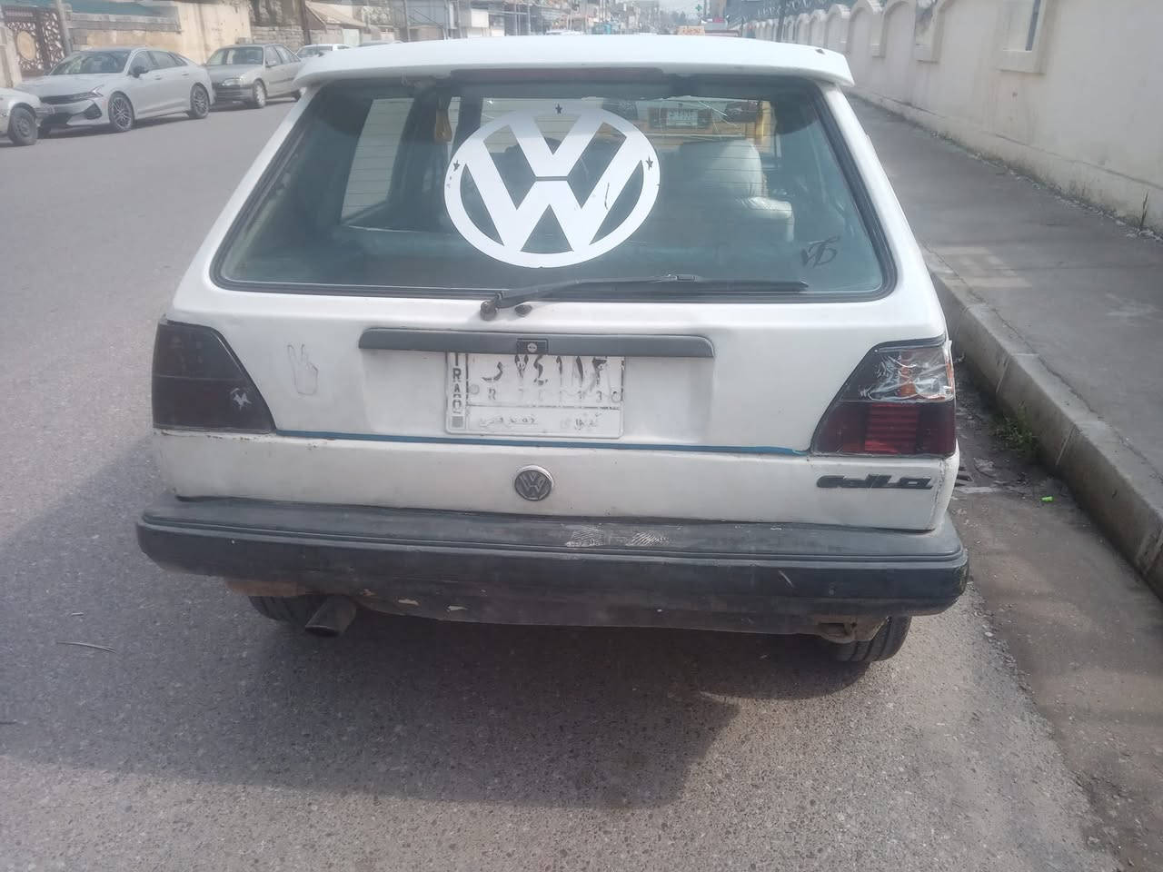 السلام عليكم جولف حجم 90 محرك وجير شرط ضخمها نظيف محرك 08 وكاله تحويل السعر 25 وبيها مجال العنوان حي القاهره يوجد كربون ***********
