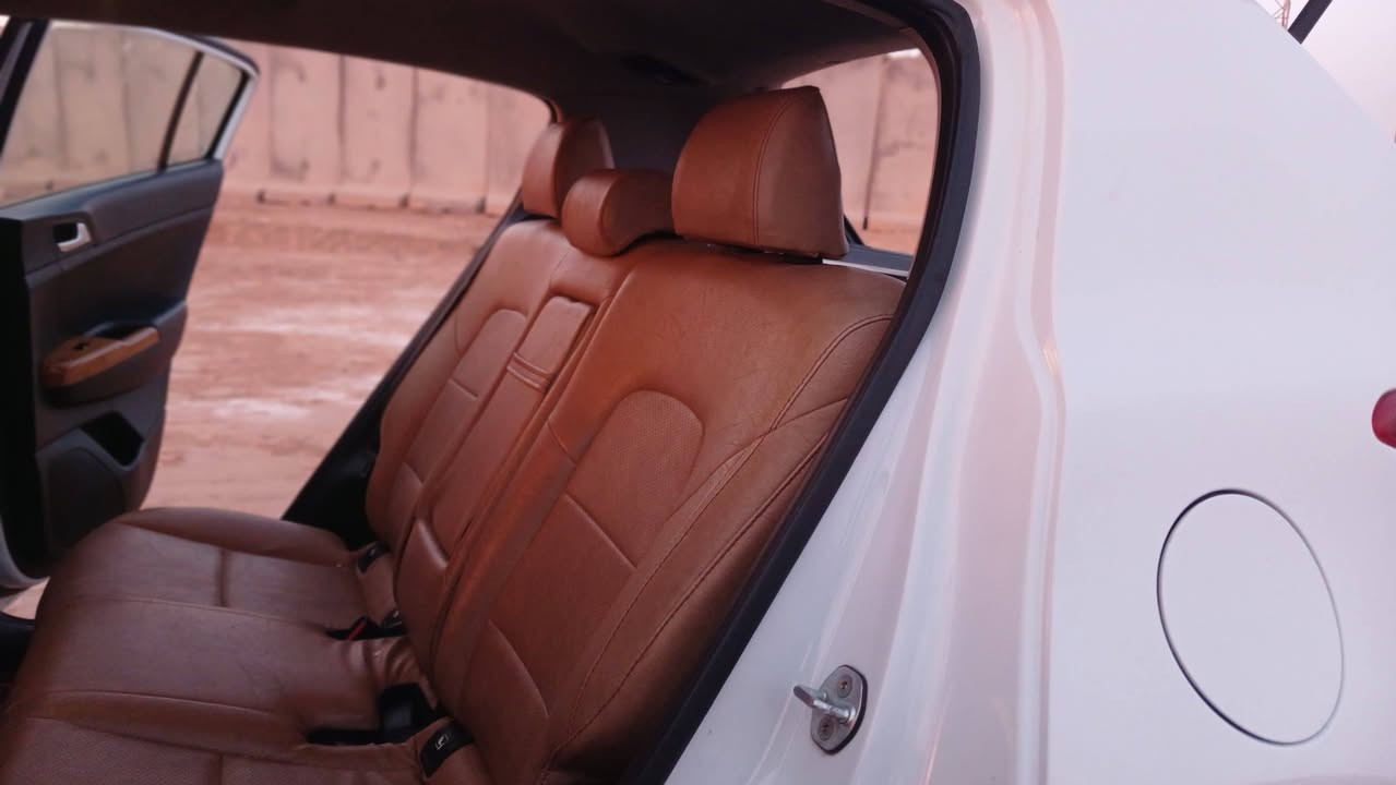 السلام عليكم
للبيع كيا سبورتج 2017 خليجي نص فول  مشروع وطني 
 تخم تاير جديد موصفات  كشنات جلد شاشه كامره ومكفوله كفاله عامه صبغ وتبديل وكير ومحرك 2000 دوش بلادي ع الشركه رقم بغداد باسمي شرط التحويل السعر 193 بيها مجال مكاني  محافظة ميسان غير متواجد على الفيس  الاتصال على هذا الرقم 
***********
