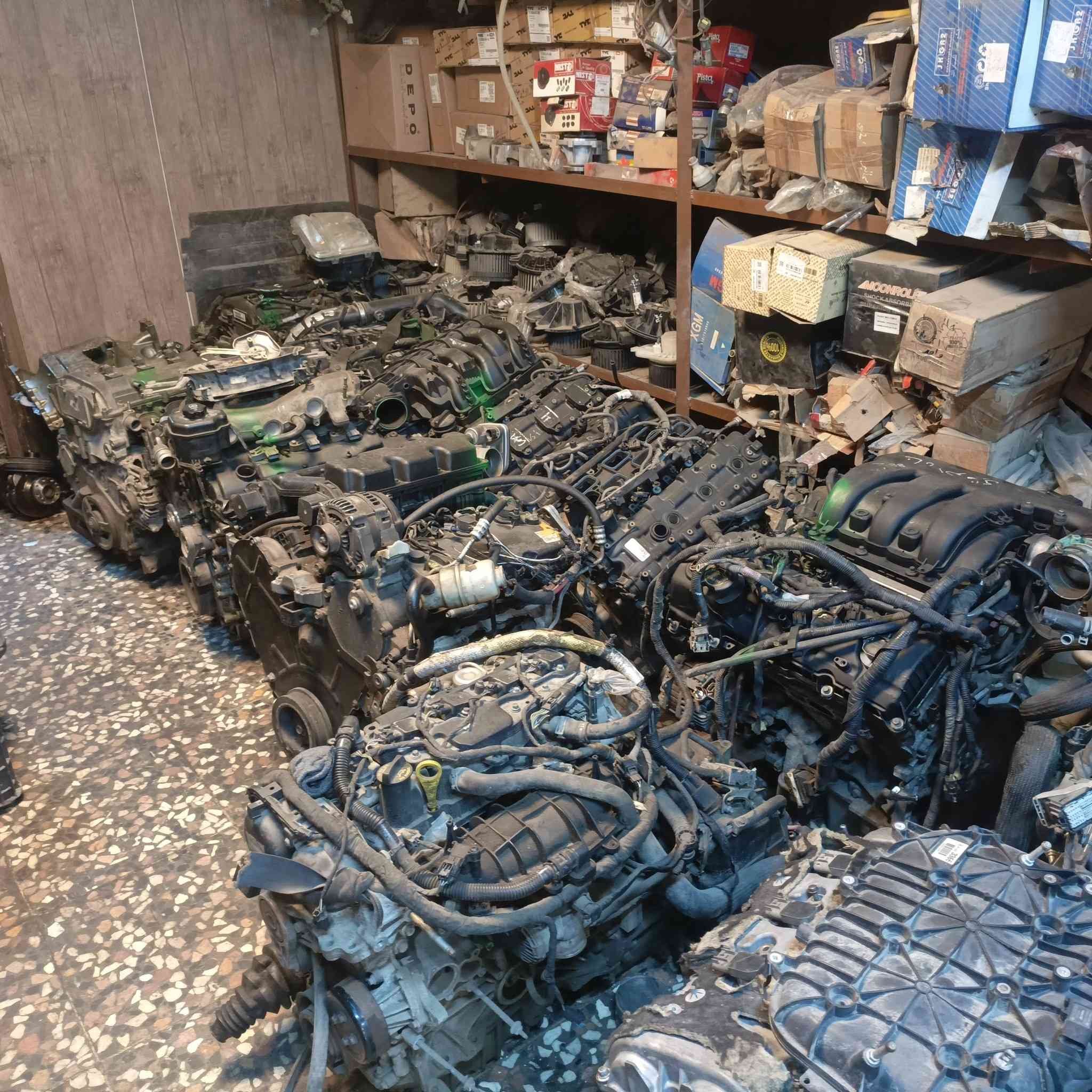 شركه السفينه لقطع الغيار السيارات الامريكيه
وصول محركات 
عنوان بغداد ساحت طيران 
خدمت توصيل جميع محافظات العراق 🚚
الاستفسار ***********
