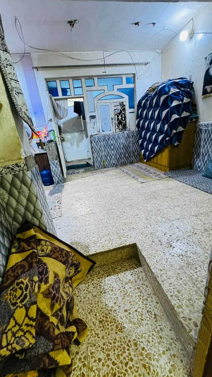 (ع.. 398 )كلوله من طرف علي علي امانه ابو فاضل
للاستفسار ..***********
*********** مكتب /ابو /ع
بيت لرهن  (50 متر) حي نصر ميلاد قرب المدرسه الصينيه
سعر الرهن 15 مليون 
يحتوي على طابق واحد
غرفه  مطبخ   صاله  صحيات
