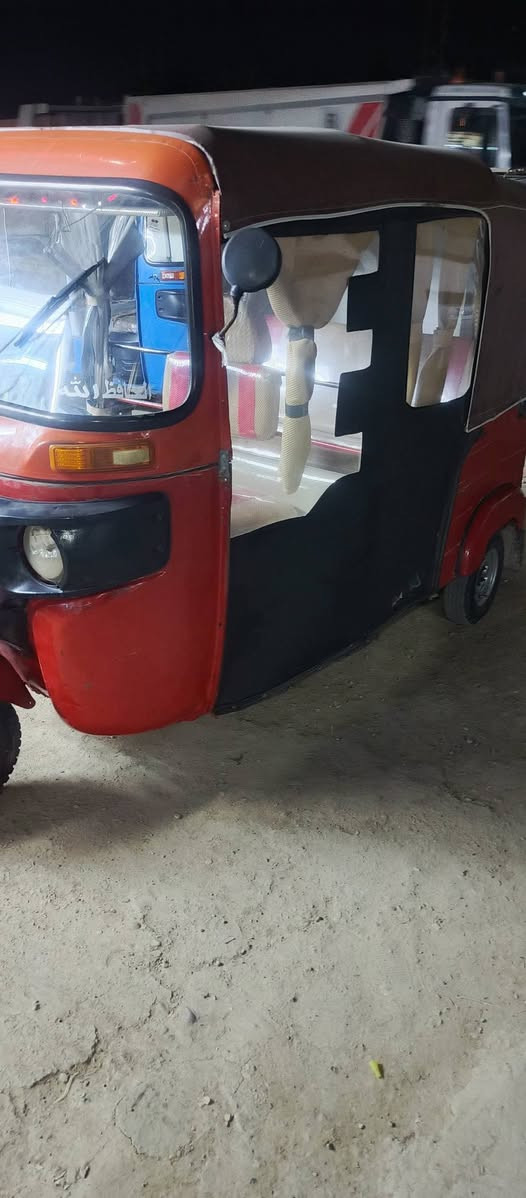 البيع موديل 18شهر11الوحات نكليزي المكان حي النصر السعر 4800التكتك اخت الجديده وربع ما ذب عليه كبل الشارع ***********
