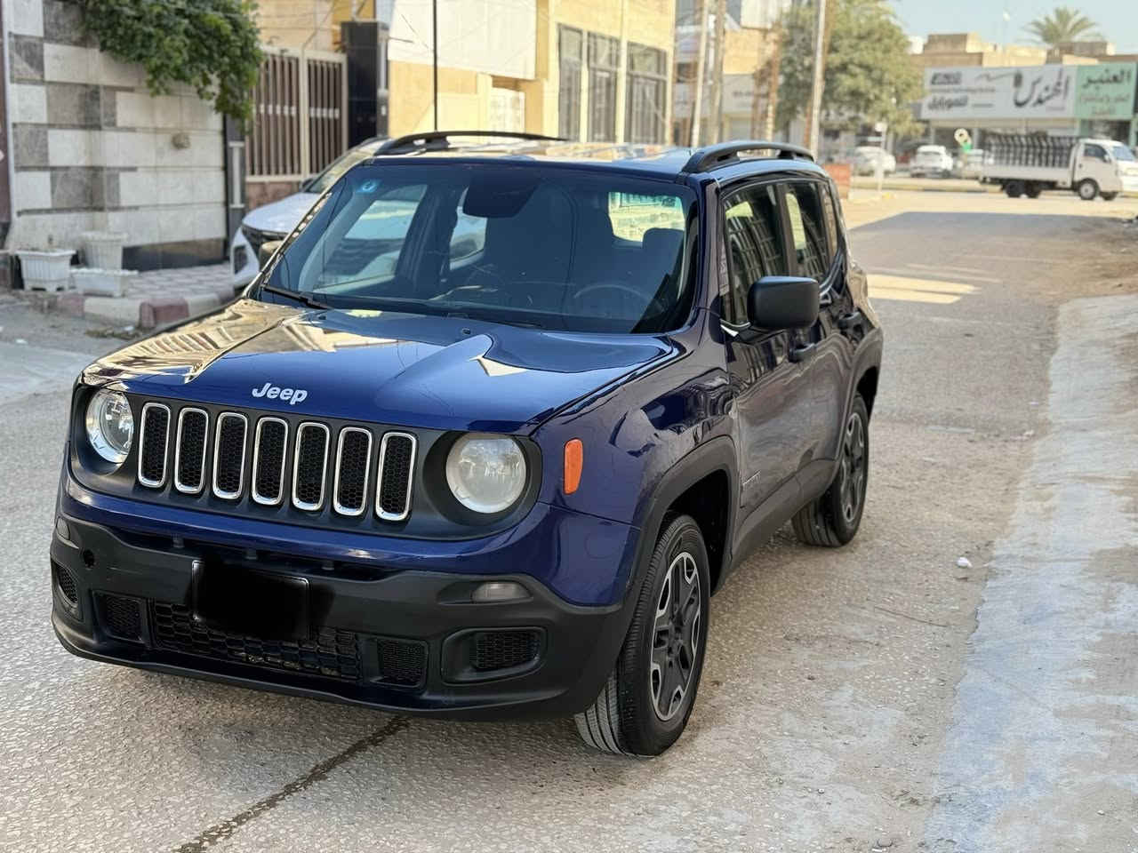 السلام عليكم جيب رانجيد  سبورت موديل 2018 وارد امريكي بيها فقط شبرين صبغ بل جاملغ الخلفي والباقي مكفوله بدون أرباك محرك 2400 ما مفتوحه ماشيه 95 رقم بغداد انكليزي بأسمي سعرها 107وبيها مجال 
***********
