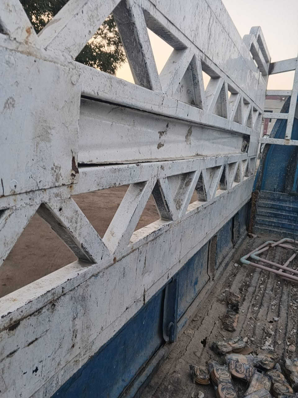 سلام عليكم محجر مال نثيه 450 وبيه الرقم ***********
