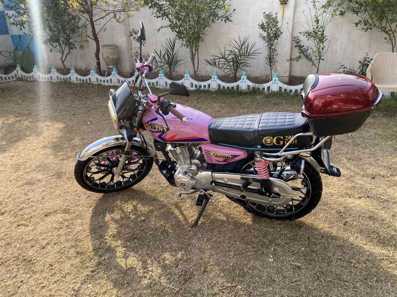 سلام عليكم
دراجه سيڤان موديل ٢٠٢٥
ماشيه قليل كلش نضيفه مكفوله من كل شي 
مكاني بغداد الراشديه 
السعر ٨٥٠وبيه مجال قليل
***********
