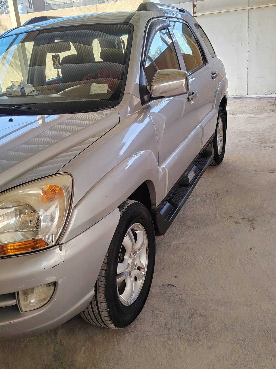 السلام عليكم سبورتج للبيع موديل ٢٠٠٨ رقم بغداد خليجي شرط التحويل السنويه جديد وهزه جديده السياره مكفوله من ضربه وكلب وكص وتكم وداخل جاهزه من كلشي مكينه كير حداديه تخم تاير كهربائيات كلها شغاله السياره مال بيت احله من الصور مكاني بابل السعر 120 وبيها مجال لشراي قليل وهذا رقمي الي يحب يتصل وتدلل ***********
